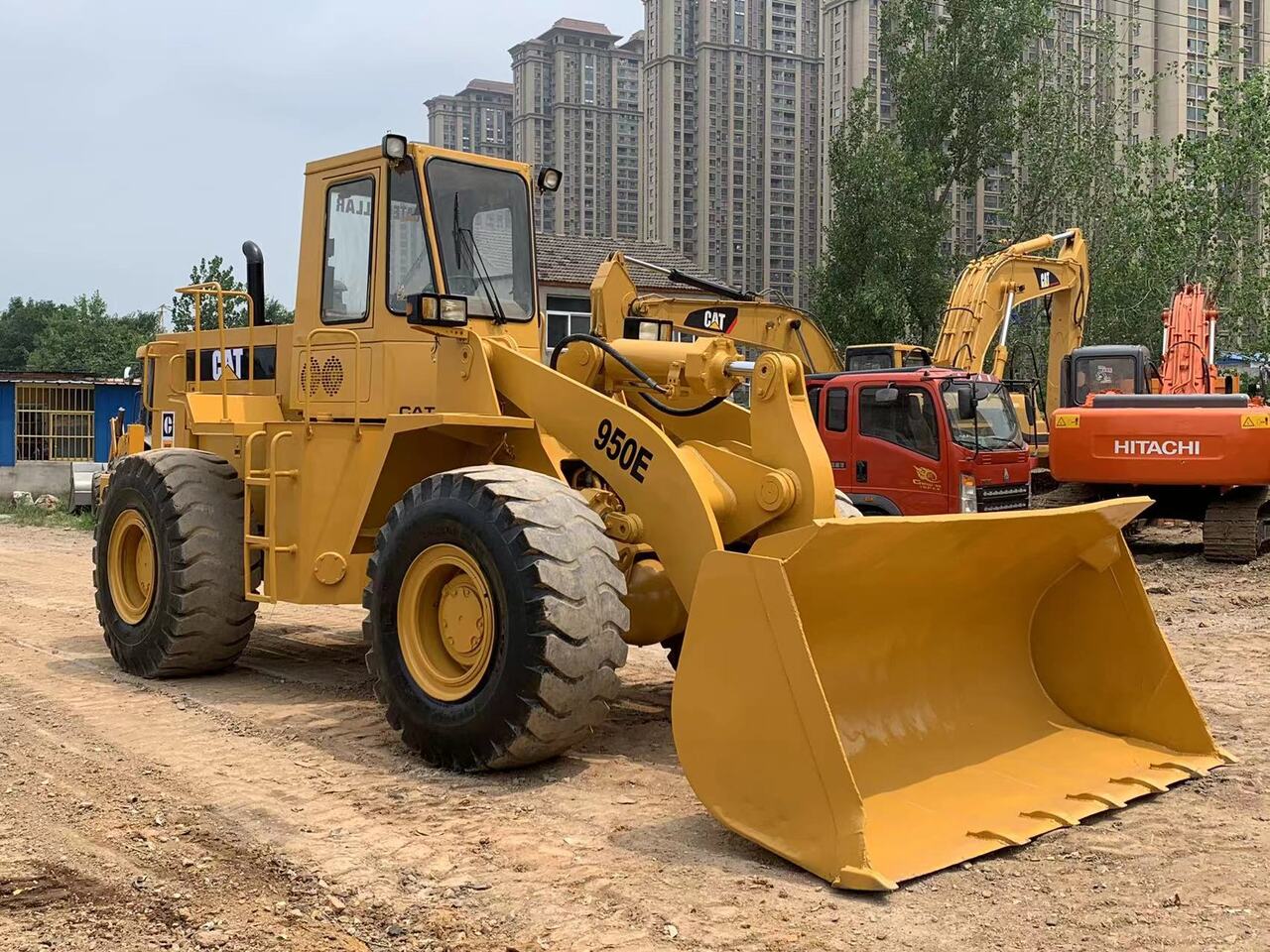 CATERPILLAR 950E - Колесен товарач: снимка 4 CATERPILLAR 950E - Колесен товарач: снимка 4