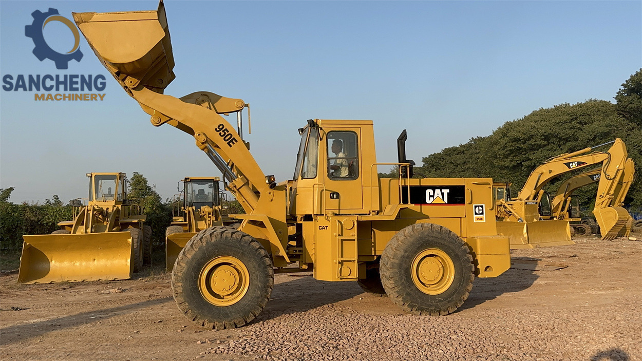 CATERPILLAR 950E - Колесен товарач: снимка 3 CATERPILLAR 950E - Колесен товарач: снимка 3