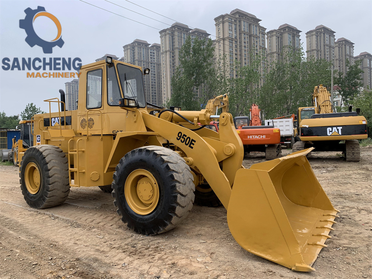 CATERPILLAR 950E - Колесен товарач: снимка 1 CATERPILLAR 950E - Колесен товарач: снимка 1
