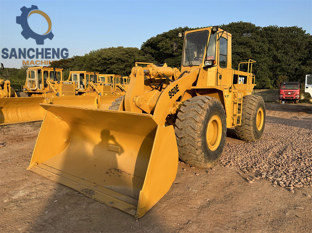 CATERPILLAR 950E - Колесен товарач: снимка 4 CATERPILLAR 950E - Колесен товарач: снимка 4