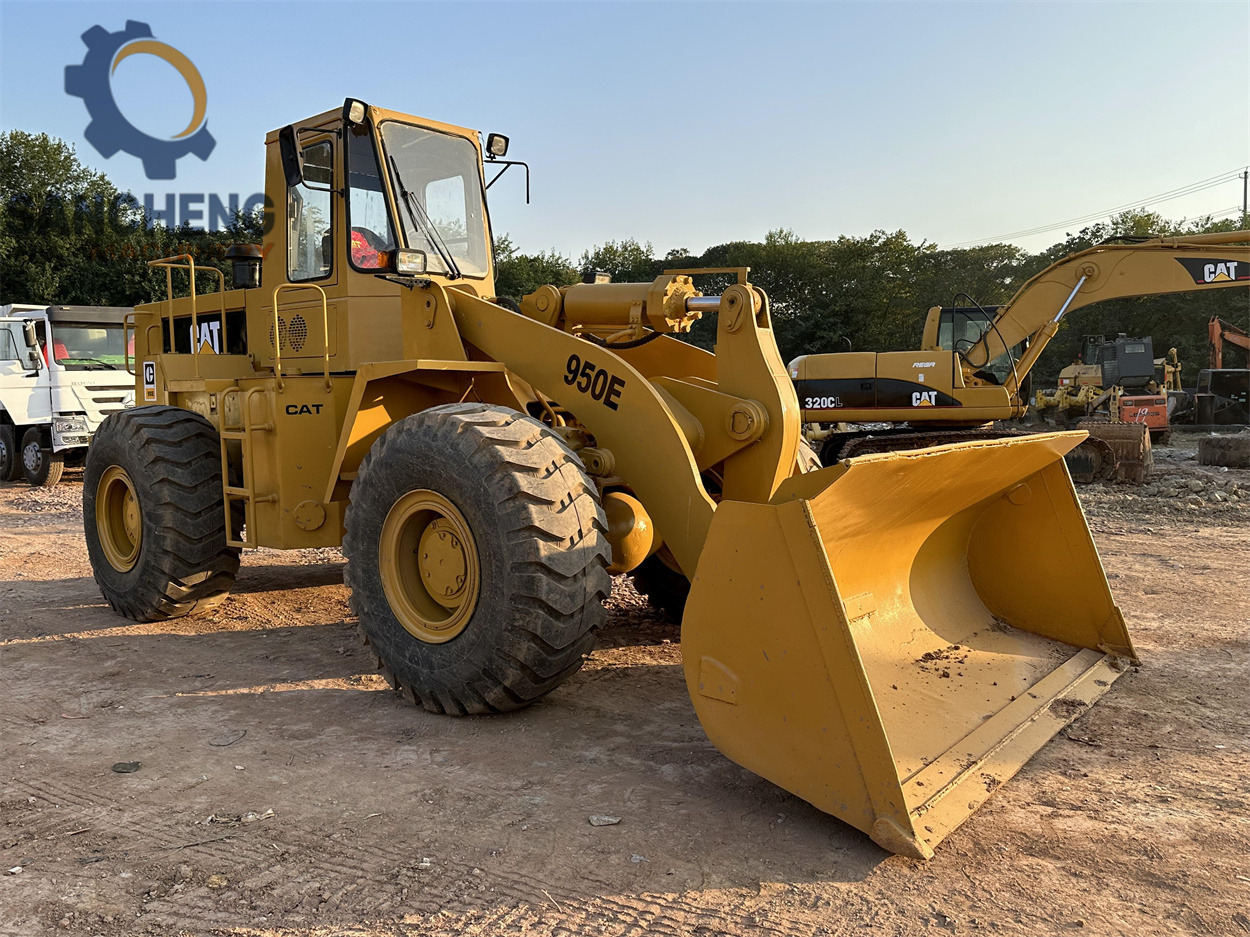 CATERPILLAR 950E - Колесен товарач: снимка 1 CATERPILLAR 950E - Колесен товарач: снимка 1