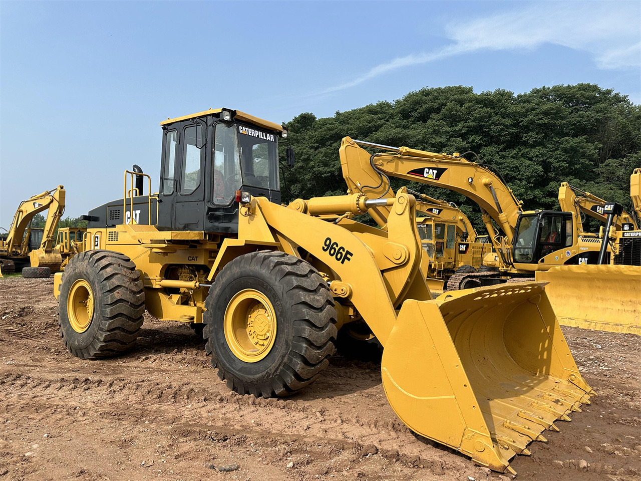 CATERPILLAR 966F - Колесен товарач: снимка 2 CATERPILLAR 966F - Колесен товарач: снимка 2