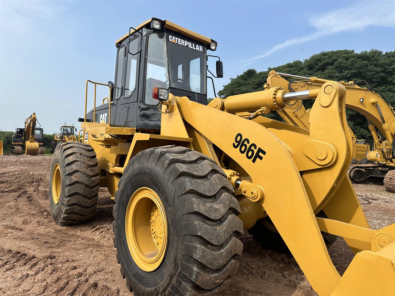 Колесен товарач CATERPILLAR 966F: снимка 8