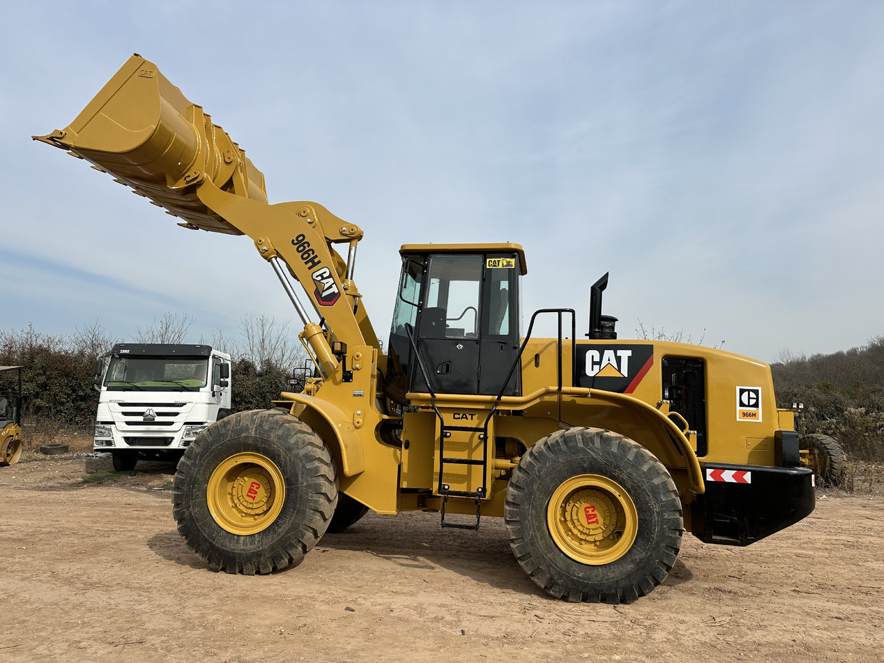 CATERPILLAR 966H - Колесен товарач: снимка 1 CATERPILLAR 966H - Колесен товарач: снимка 1