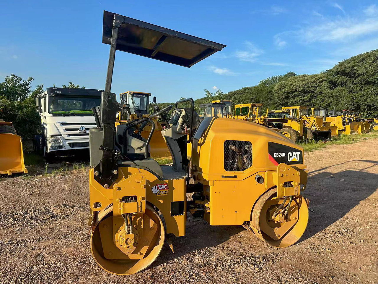 CATERPILLAR CB24B - Валяк: снимка 4 CATERPILLAR CB24B - Валяк: снимка 4