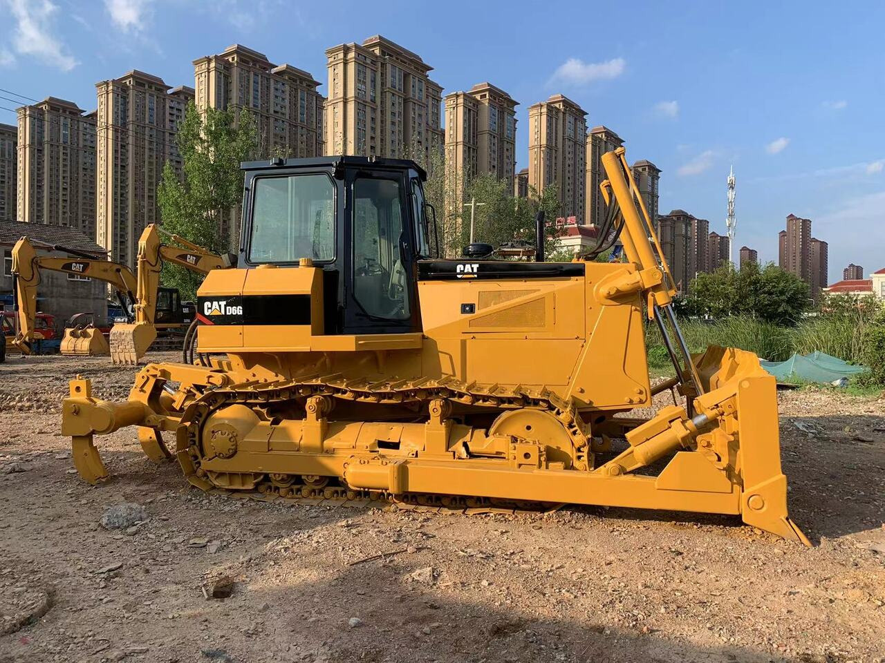CATERPILLAR D6G - Булдозер: снимка 4 CATERPILLAR D6G - Булдозер: снимка 4