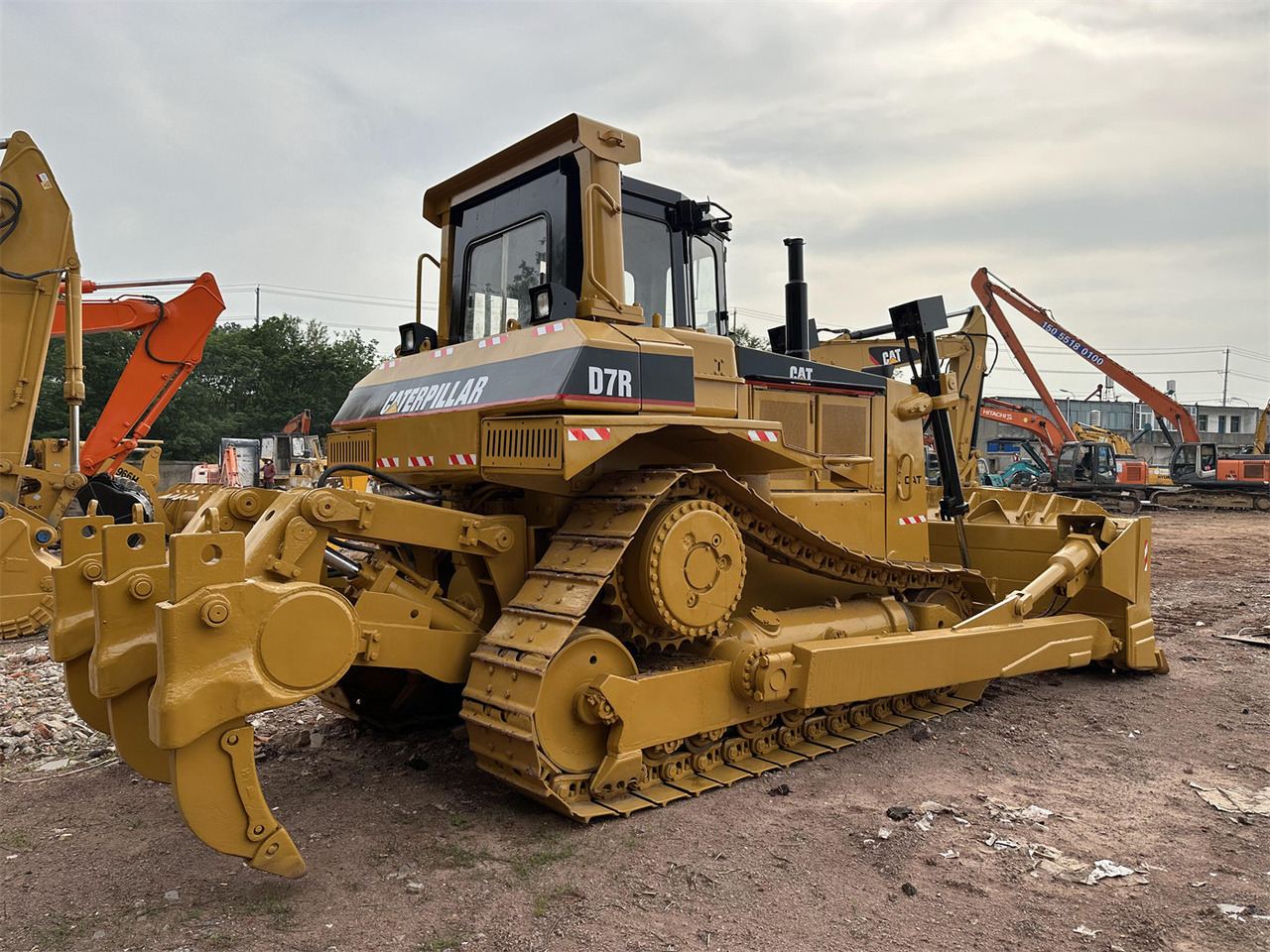 CATERPILLAR D7R - Булдозер: снимка 2 CATERPILLAR D7R - Булдозер: снимка 2