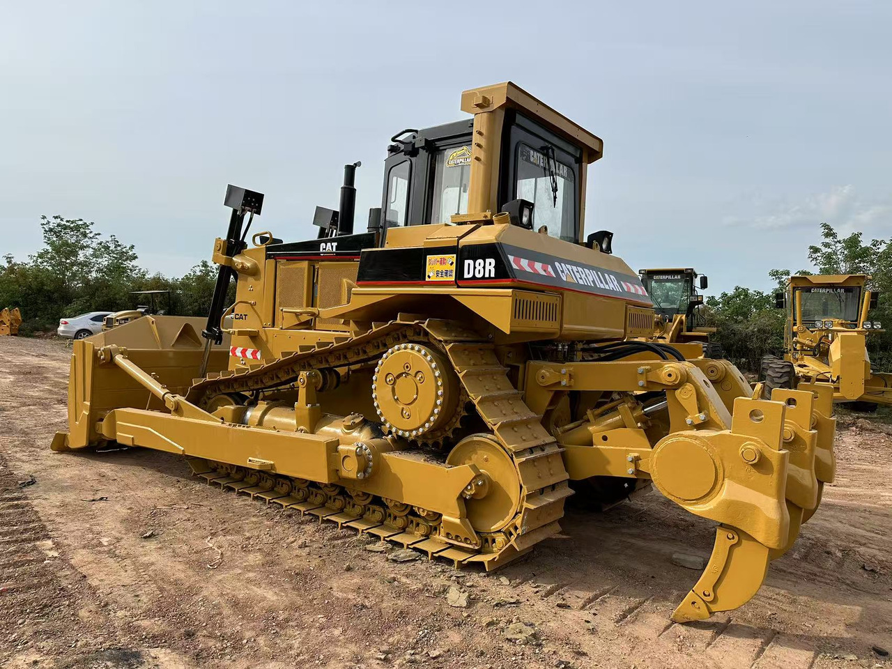 CATERPILLAR D8R - Булдозер: снимка 1 CATERPILLAR D8R - Булдозер: снимка 1
