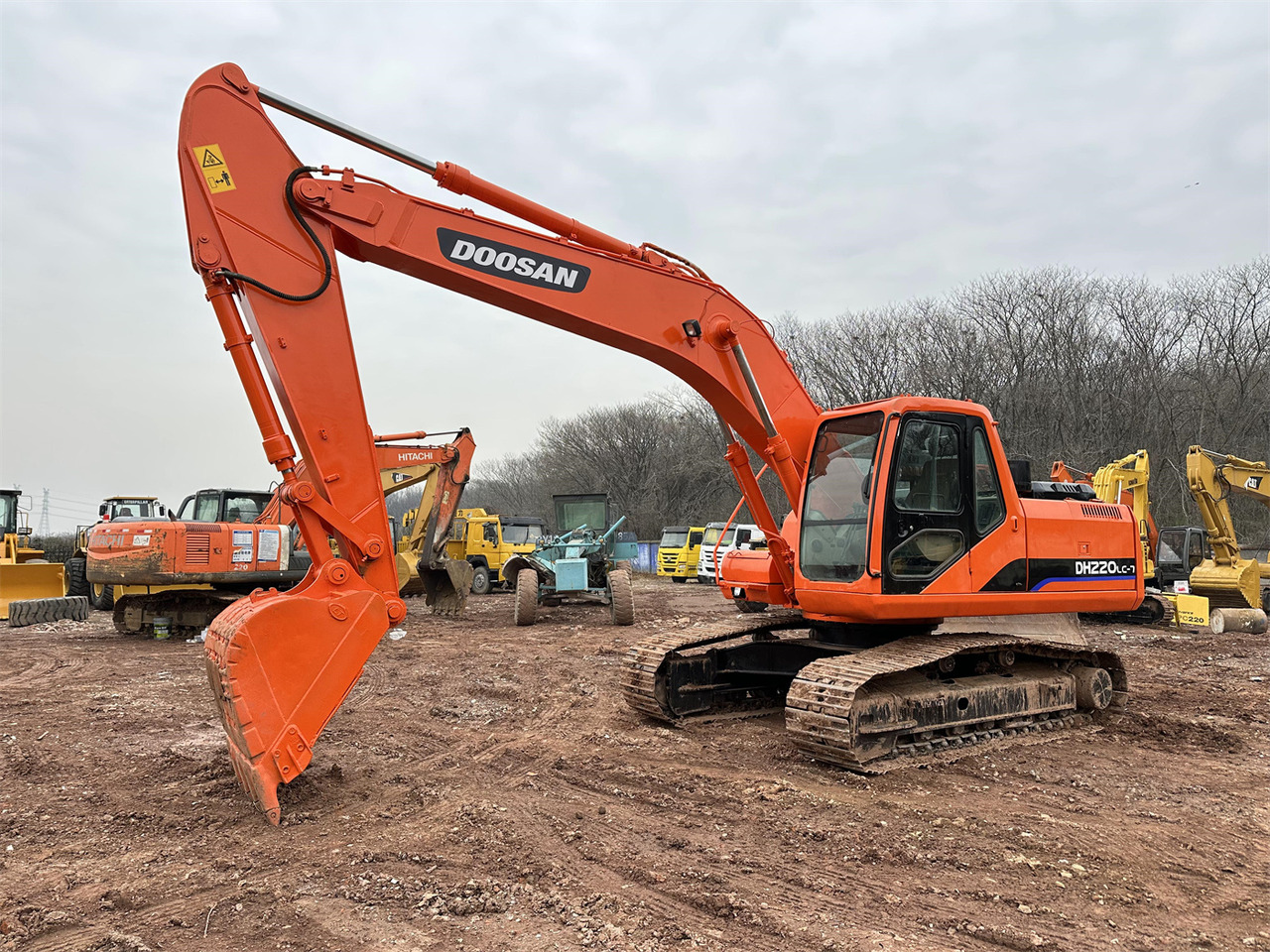 DOOSAN DH220 - Верижен багер: снимка 2 DOOSAN DH220 - Верижен багер: снимка 2