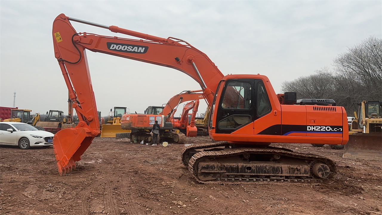 DOOSAN DH220 - Верижен багер: снимка 3 DOOSAN DH220 - Верижен багер: снимка 3