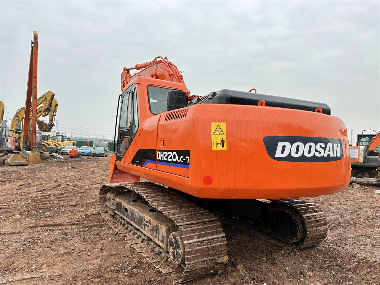 DOOSAN DH220 - Верижен багер: снимка 3 DOOSAN DH220 - Верижен багер: снимка 3