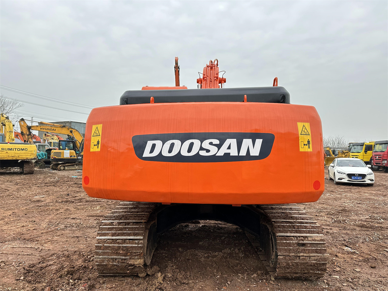 DOOSAN DH220 - Верижен багер: снимка 4 DOOSAN DH220 - Верижен багер: снимка 4