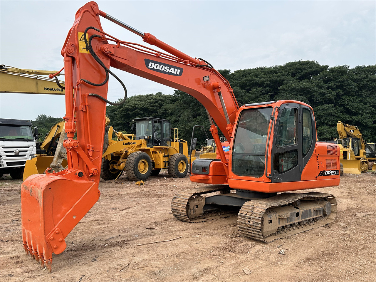 DOOSAN DX120 - Верижен багер: снимка 2 DOOSAN DX120 - Верижен багер: снимка 2