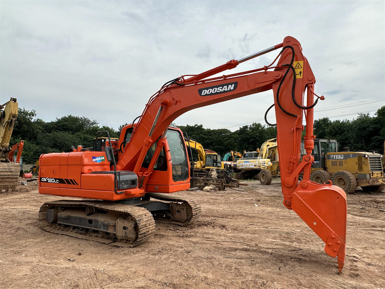 DOOSAN DX120 - Верижен багер: снимка 5 DOOSAN DX120 - Верижен багер: снимка 5