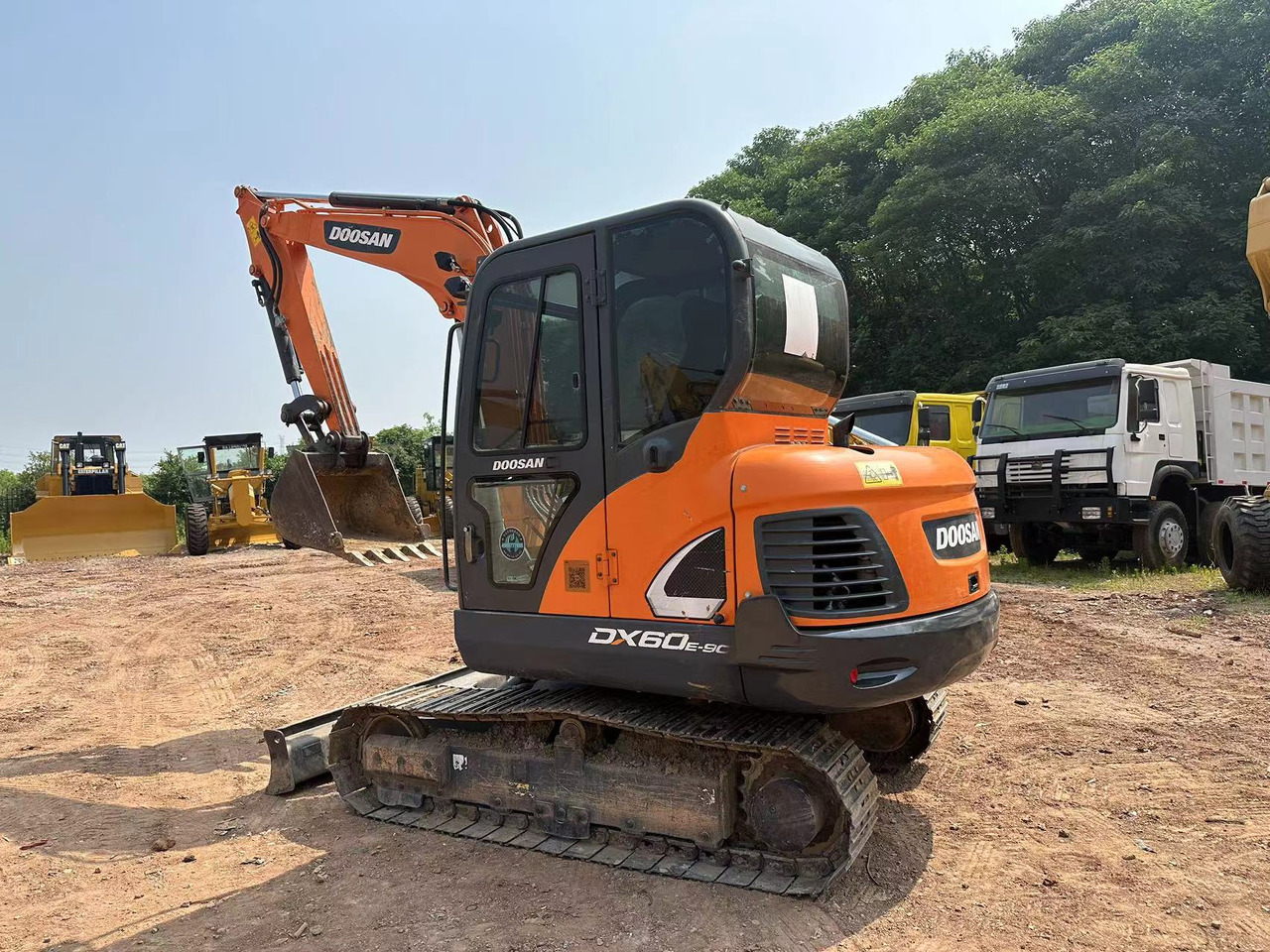 DOOSAN DX60 - Мини багер: снимка 2 DOOSAN DX60 - Мини багер: снимка 2