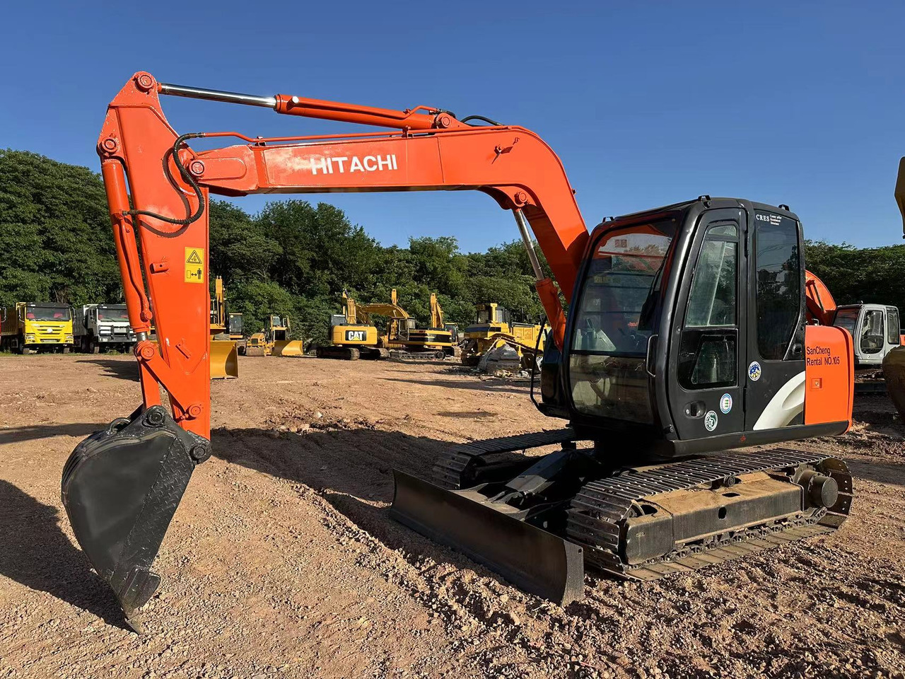 HITACHI ZAXIS ZX70 - Мини багер: снимка 1 HITACHI ZAXIS ZX70 - Мини багер: снимка 1