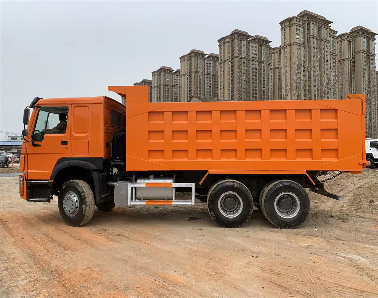 Самосвал камион HOWO 371hp: снимка 19