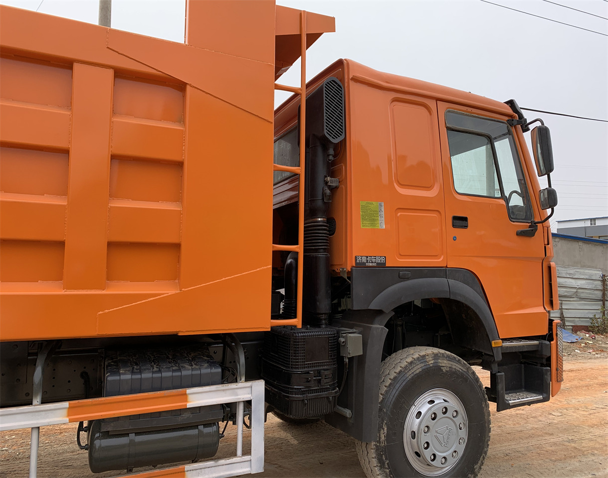 Самосвал камион HOWO 371hp: снимка 6