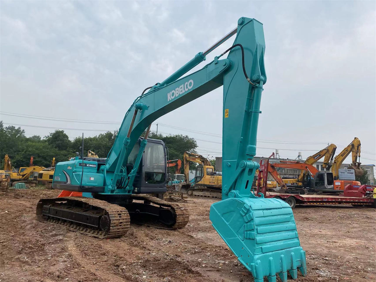 KOBELCO SK210LC-8 - Верижен багер: снимка 3 KOBELCO SK210LC-8 - Верижен багер: снимка 3