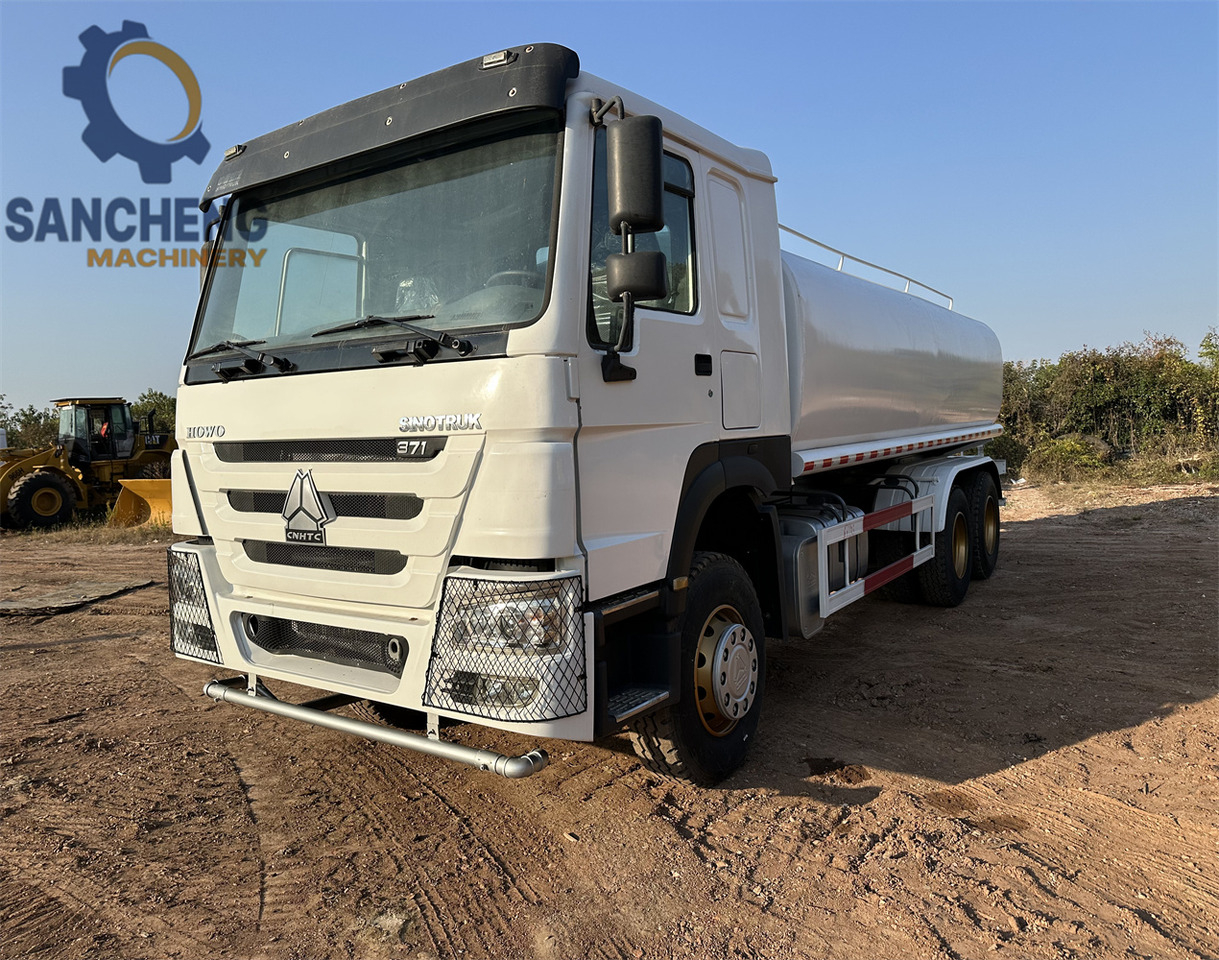 SINOTRUK HOWO 371 6x4 Water Tanker Truck - Камион цистерна: снимка 1 SINOTRUK HOWO 371 6x4 Water Tanker Truck - Камион цистерна: снимка 1