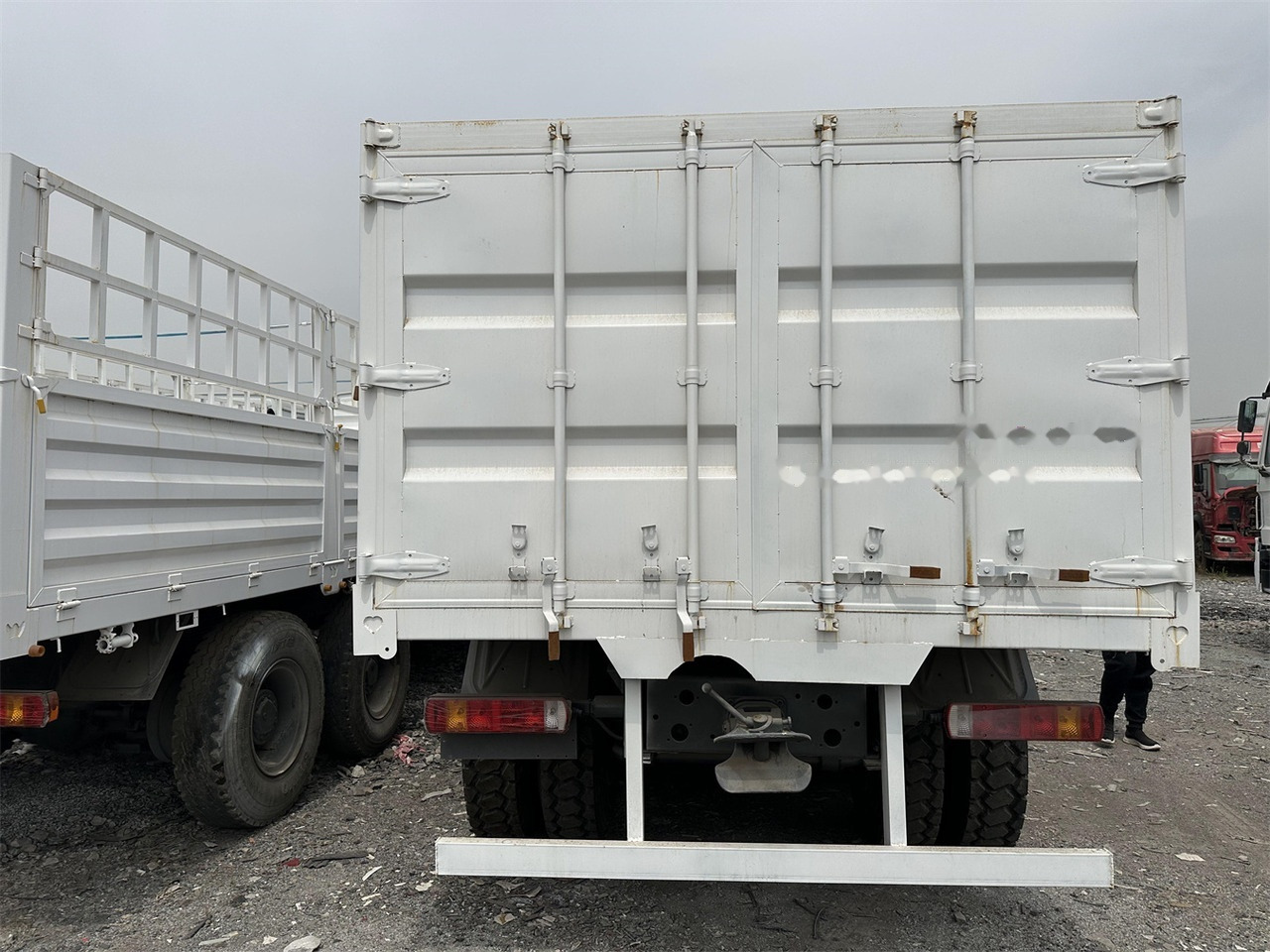 SINOTRUK HOWO 371 Cargo truck - За превоз на животни камион: снимка 5 SINOTRUK HOWO 371 Cargo truck - За превоз на животни камион: снимка 5