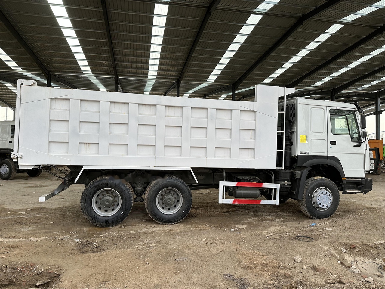 SINOTRUK HOWO 371 Dump Truck - Самосвал камион: снимка 4 SINOTRUK HOWO 371 Dump Truck - Самосвал камион: снимка 4