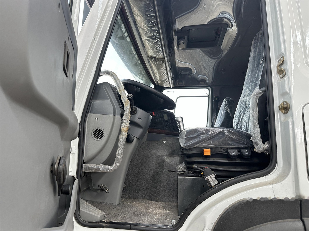 SINOTRUK HOWO 371 Dump Truck - Самосвал камион: снимка 5 SINOTRUK HOWO 371 Dump Truck - Самосвал камион: снимка 5