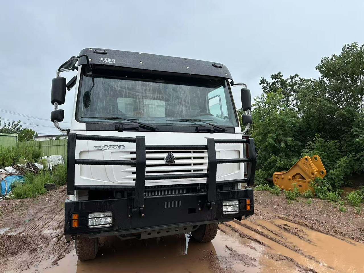SINOTRUK HOWO 371 with Bumper - Самосвал камион: снимка 5 SINOTRUK HOWO 371 with Bumper - Самосвал камион: снимка 5