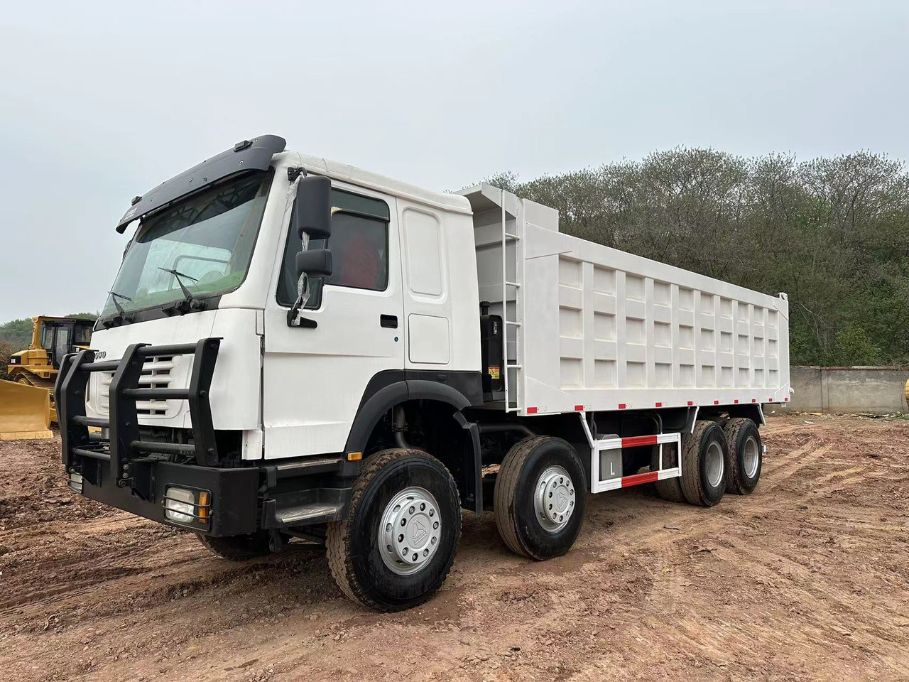 SINOTRUK HOWO 371 with Bumper - Самосвал камион: снимка 2 SINOTRUK HOWO 371 with Bumper - Самосвал камион: снимка 2