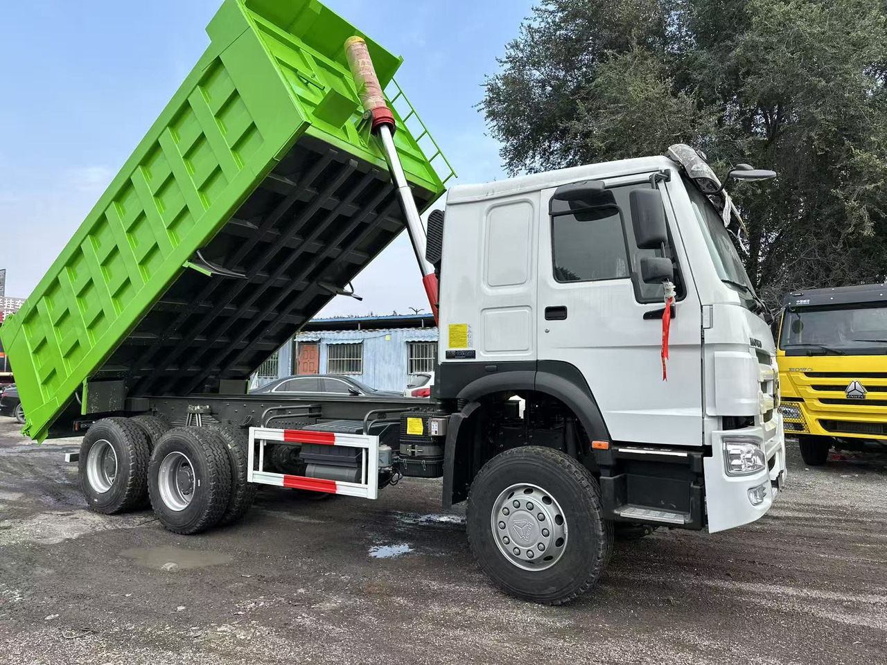 SINOTRUK HOWO 400HP 6X4 Tipper Truck - Самосвал камион: снимка 1 SINOTRUK HOWO 400HP 6X4 Tipper Truck - Самосвал камион: снимка 1