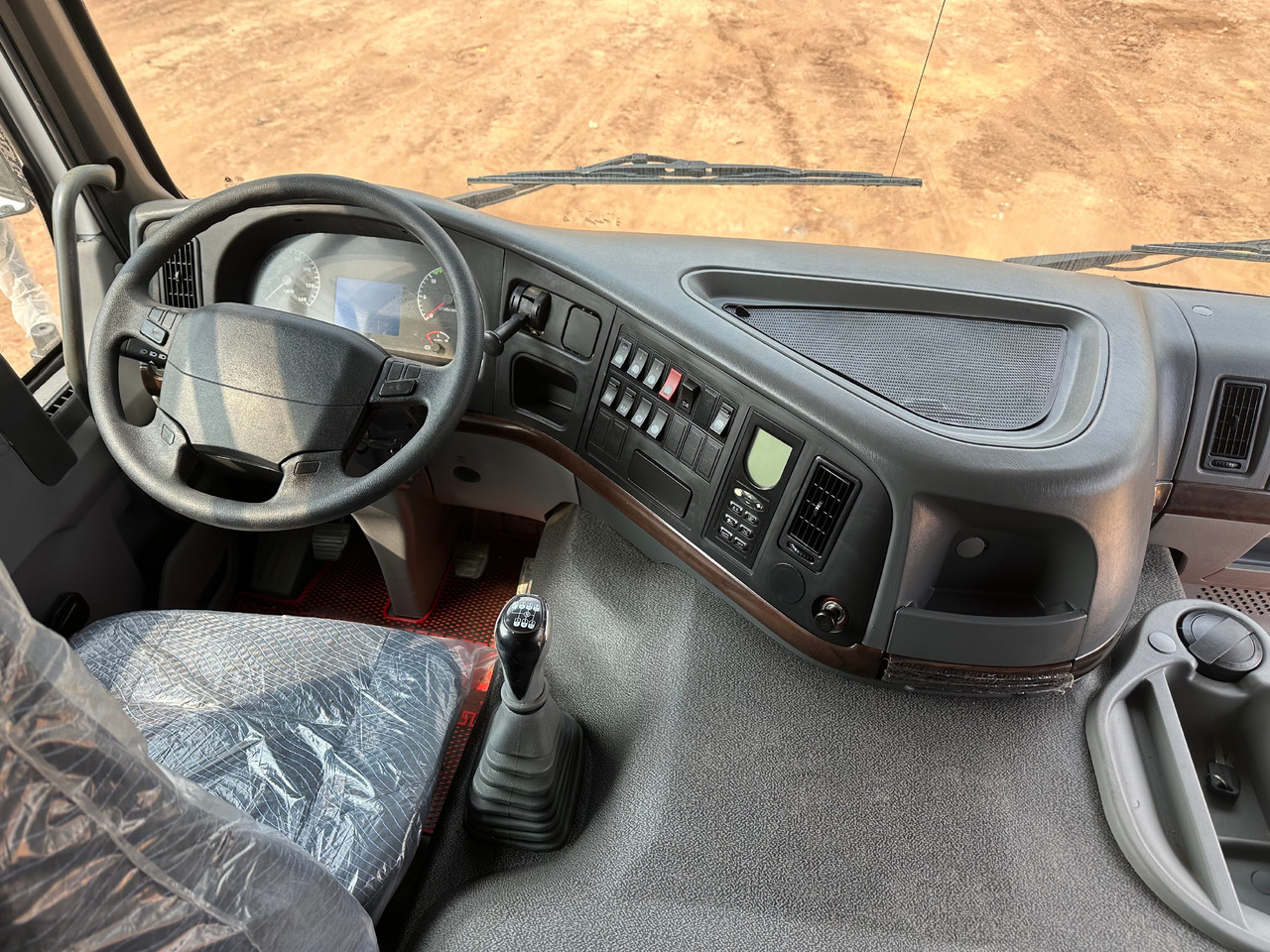 SINOTRUK HOWO Dump truck 371 6x4 - Самосвал камион: снимка 4 SINOTRUK HOWO Dump truck 371 6x4 - Самосвал камион: снимка 4