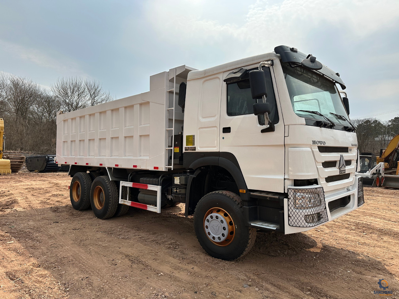 Лизинг на SINOTRUK HOWO Dump truck 371 6x4 SINOTRUK HOWO Dump truck 371 6x4: снимка 10
