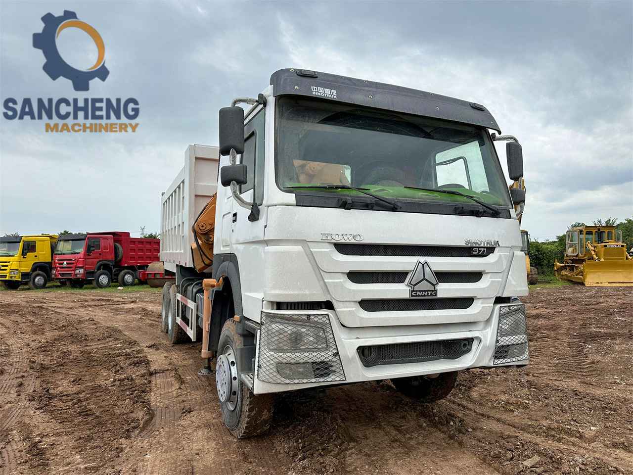 SINOTRUK Howo 371 6x4 crane truck - Камион с кран: снимка 3 SINOTRUK Howo 371 6x4 crane truck - Камион с кран: снимка 3