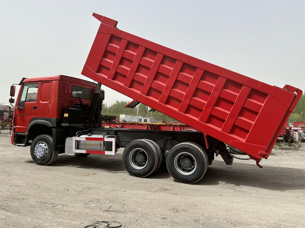 SINOTRUK Howo Dump truck 371 - Самосвал камион: снимка 4 SINOTRUK Howo Dump truck 371 - Самосвал камион: снимка 4