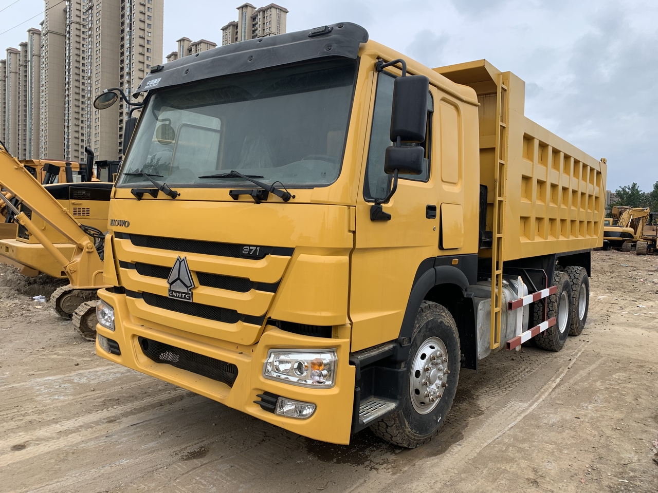 Лизинг на SINOTRUK Howo Dump truck 371 SINOTRUK Howo Dump truck 371: снимка 6