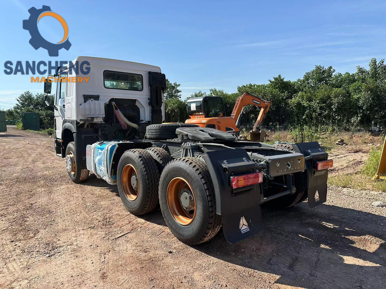 SINOTRUK HOWO Truck Head 371 - Влекач: снимка 5 SINOTRUK HOWO Truck Head 371 - Влекач: снимка 5