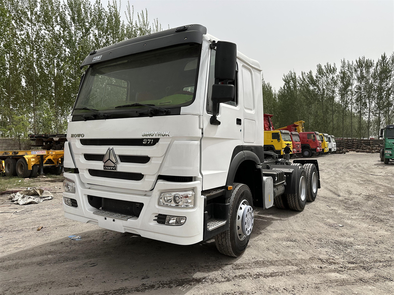 SINOTRUK Howo 371 Truck Head - Влекач: снимка 4 SINOTRUK Howo 371 Truck Head - Влекач: снимка 4