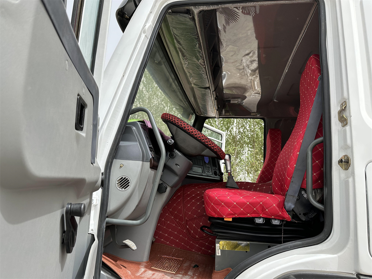 Влекач SINOTRUK Howo 371 Truck Head: снимка 11
