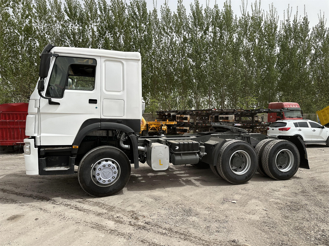 SINOTRUK Howo 371hp Truck Head - Влекач: снимка 5 SINOTRUK Howo 371hp Truck Head - Влекач: снимка 5