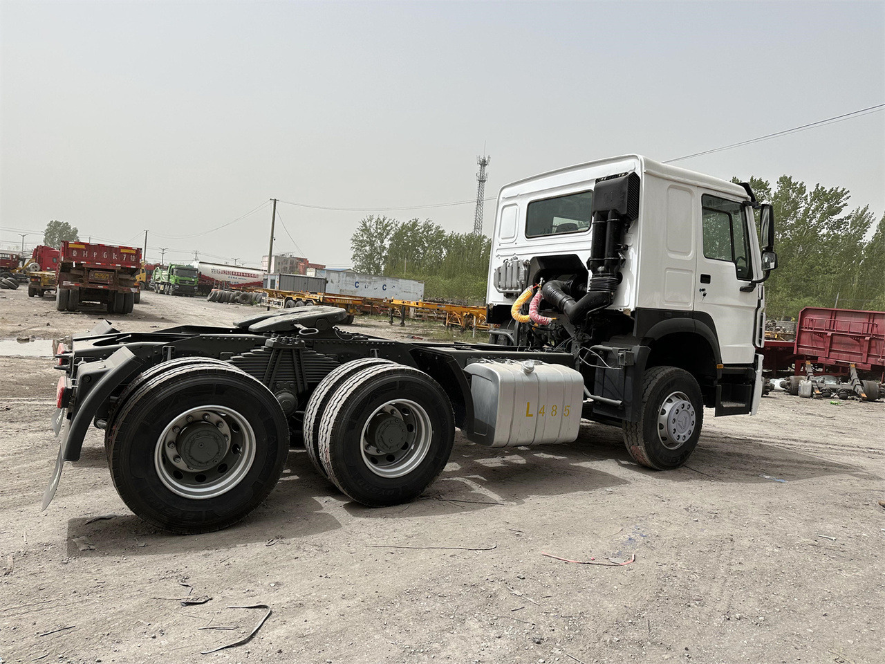 SINOTRUK Howo 371hp Truck Head - Влекач: снимка 3 SINOTRUK Howo 371hp Truck Head - Влекач: снимка 3