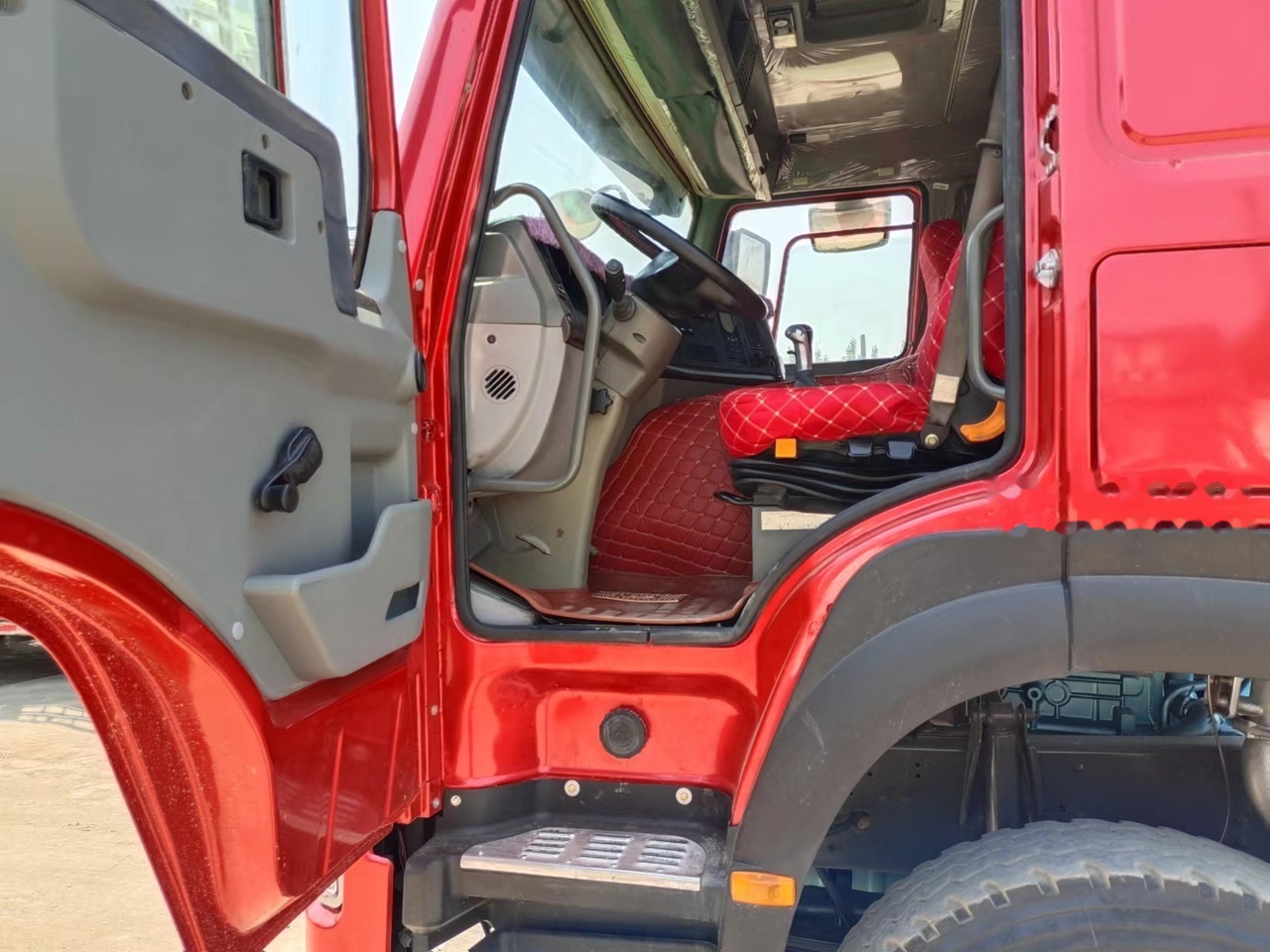 Влекач SINOTRUK Howo tractor unit 420: снимка 6