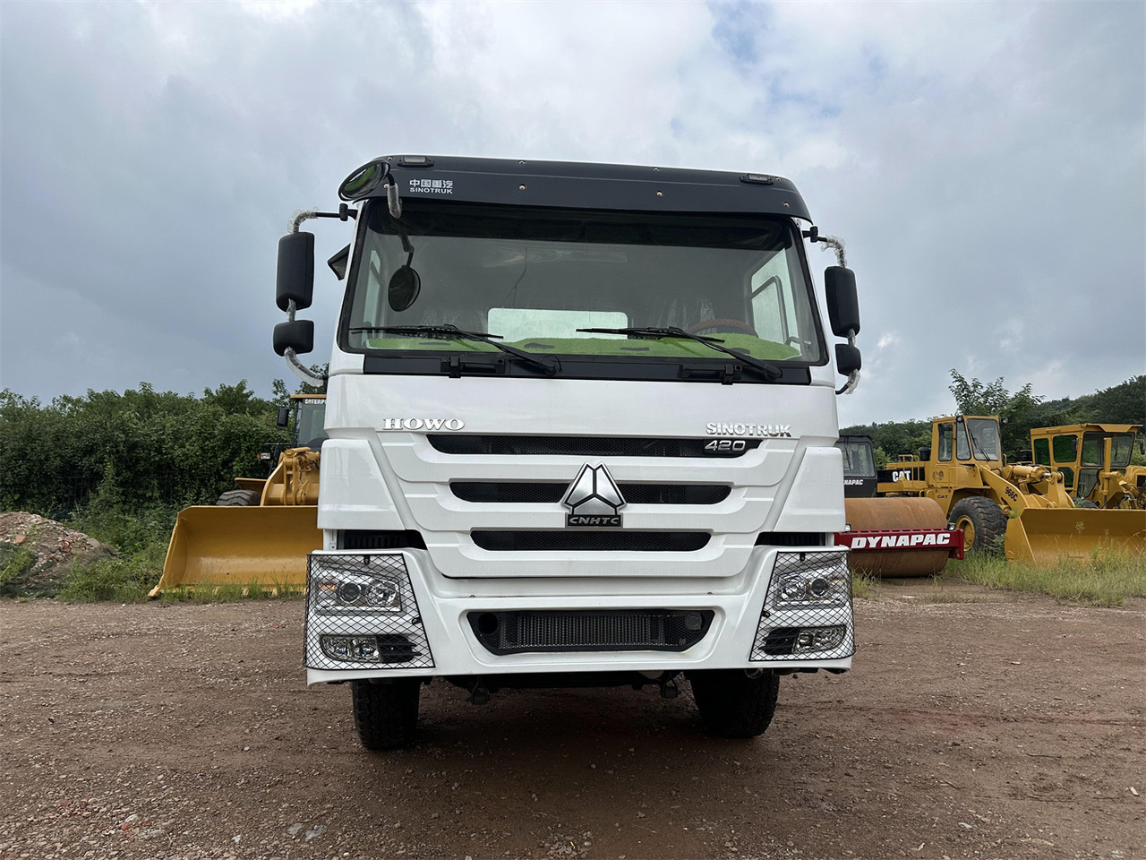 SINOTRUK Howo tractor unit 420hp - Влекач: снимка 2 SINOTRUK Howo tractor unit 420hp - Влекач: снимка 2