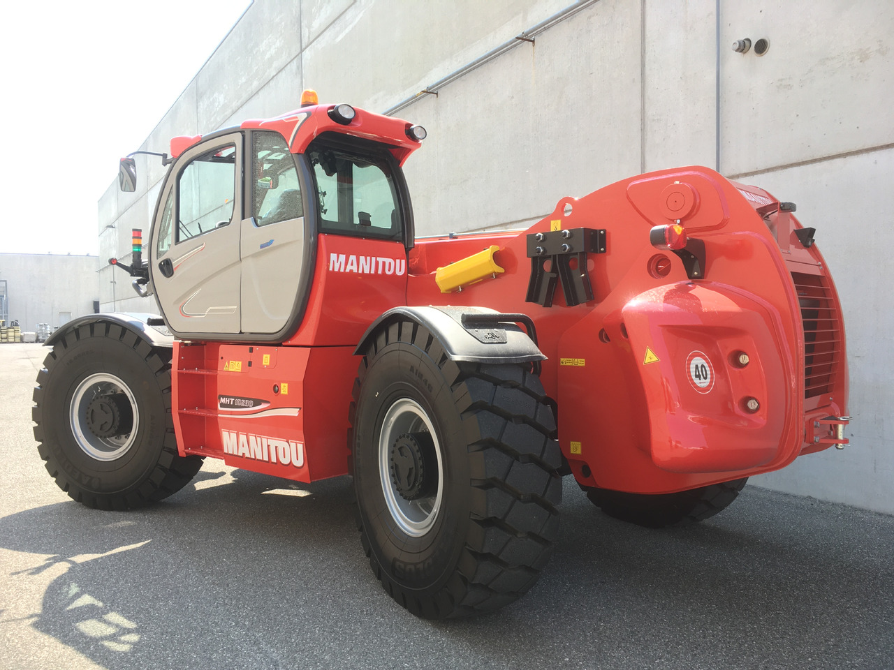 MANITOU MHT 10230 ST4 - 2018 - Телескопичен товарач: снимка 2 MANITOU MHT 10230 ST4 - 2018 - Телескопичен товарач: снимка 2