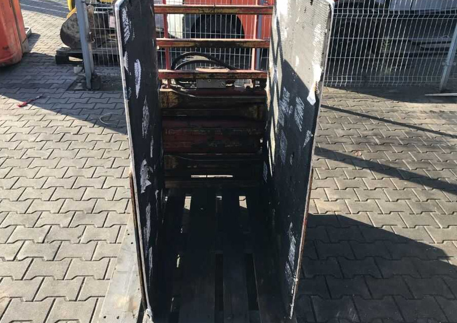 Cascade 55-D-CC-50XQ, Kartonklammer - Кламер за Подемно-транспортна техника: снимка 4 Cascade 55-D-CC-50XQ, Kartonklammer - Кламер за Подемно-транспортна техника: снимка 4