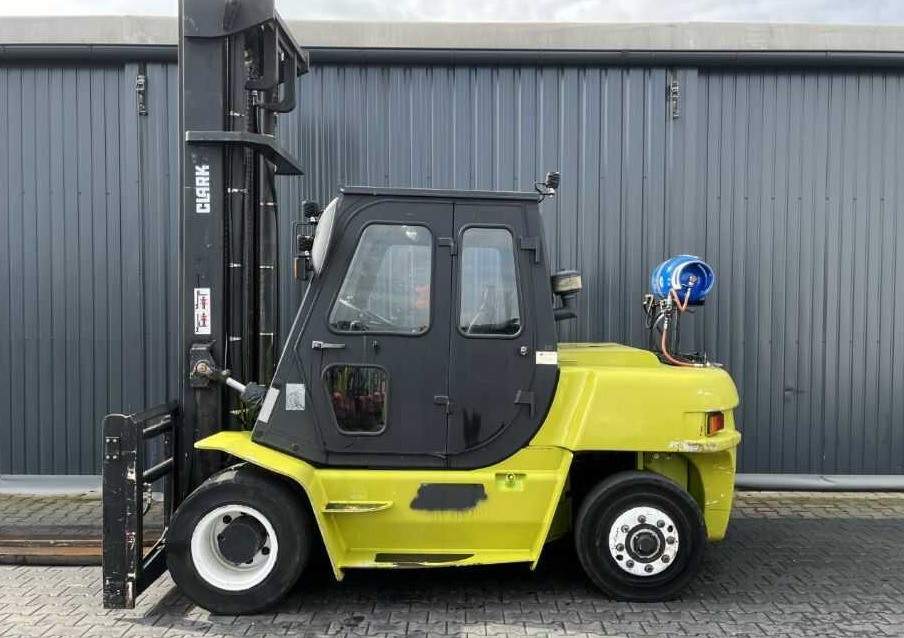 Clark SF70L - Газокар: снимка 2 Clark SF70L - Газокар: снимка 2