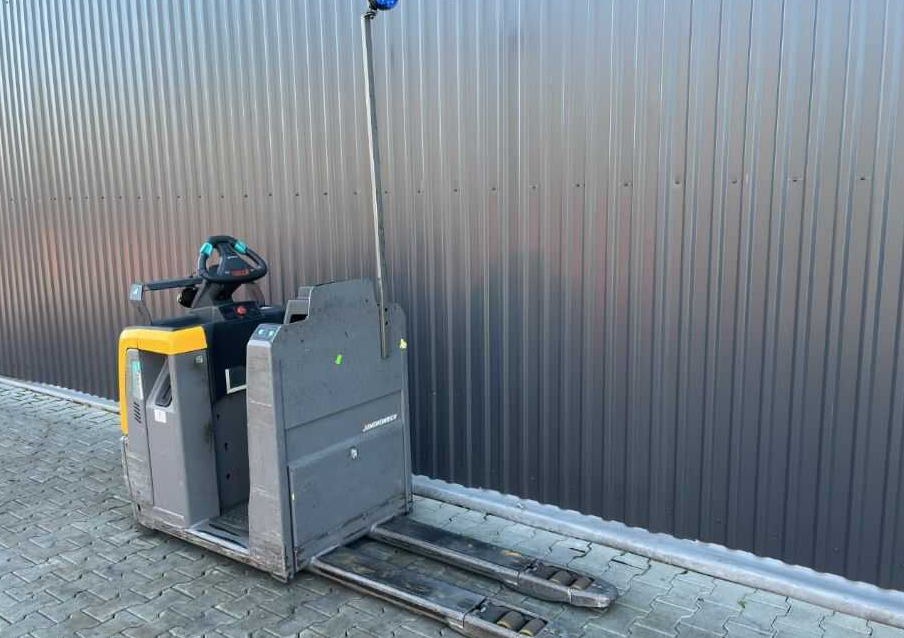 Jungheinrich ECE220 - Ордер пикър - комисионер: снимка 3 Jungheinrich ECE220 - Ордер пикър - комисионер: снимка 3