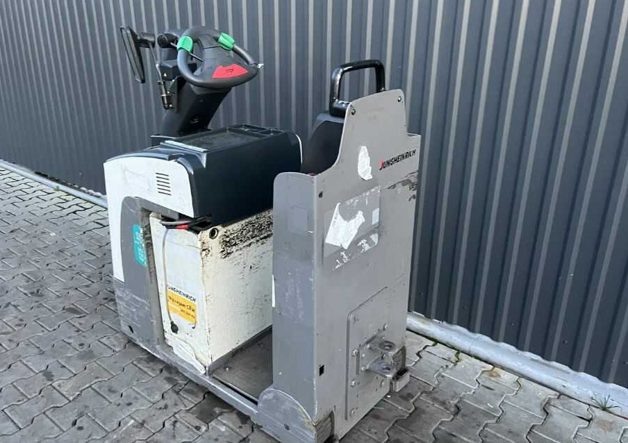 Jungheinrich EZS130 - Електрически влекач: снимка 3 Jungheinrich EZS130 - Електрически влекач: снимка 3