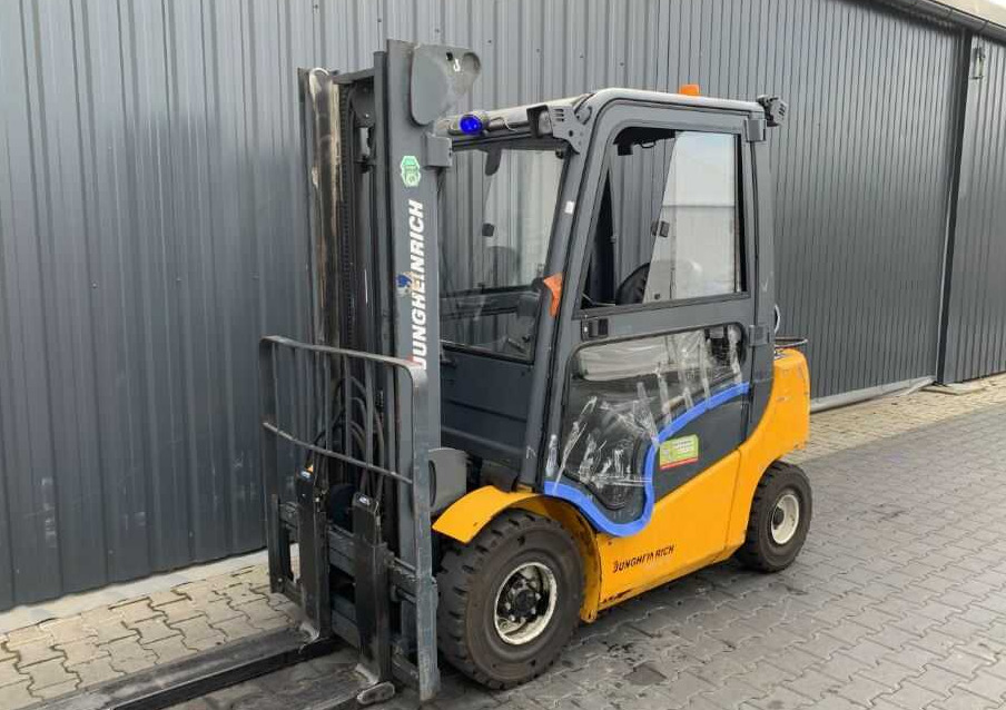 Jungheinrich TFG425 - Газокар: снимка 1 Jungheinrich TFG425 - Газокар: снимка 1