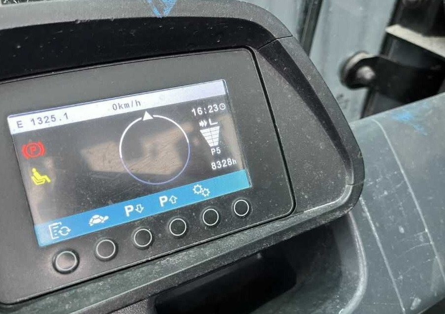 Jungheinrich TFG430s - Газокар: снимка 5 Jungheinrich TFG430s - Газокар: снимка 5