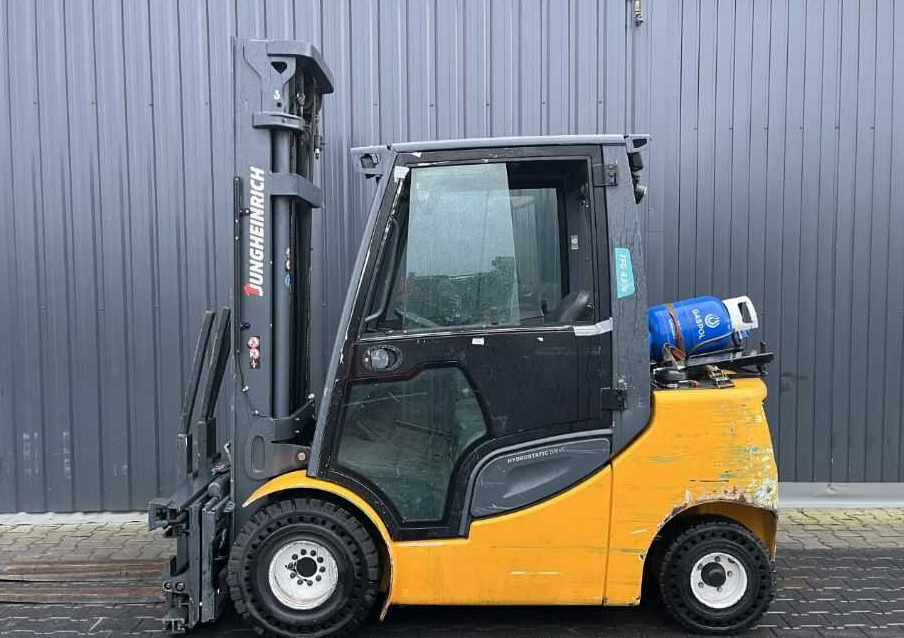 Jungheinrich TFG430s - Газокар: снимка 2 Jungheinrich TFG430s - Газокар: снимка 2
